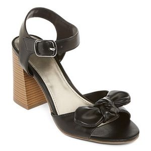 🆕  🎁 💝 Ladies Bracken Heeled Sandals Size 8